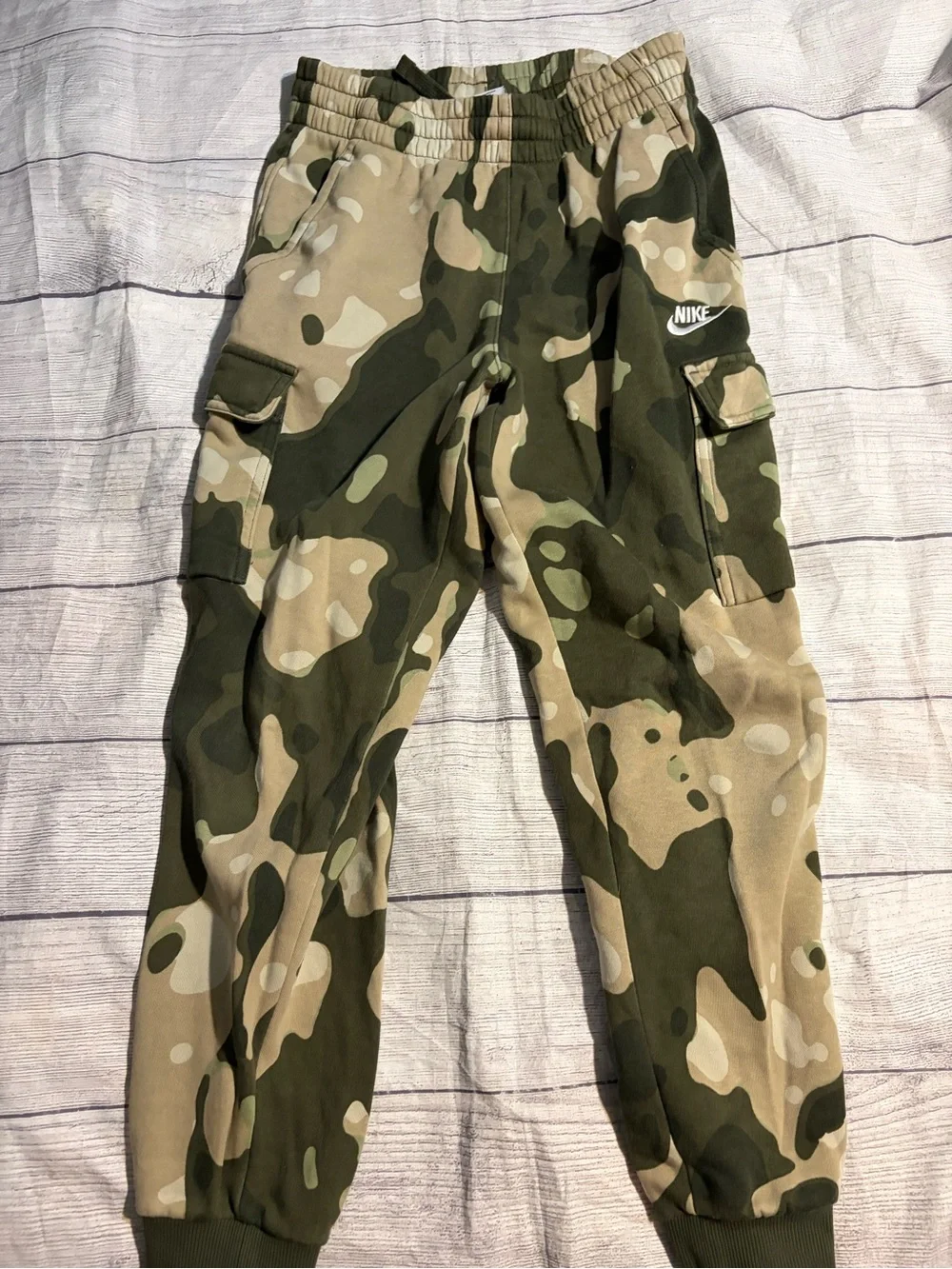 Nike Kids Camo Cargo Sweatpants in Green and Tan L
